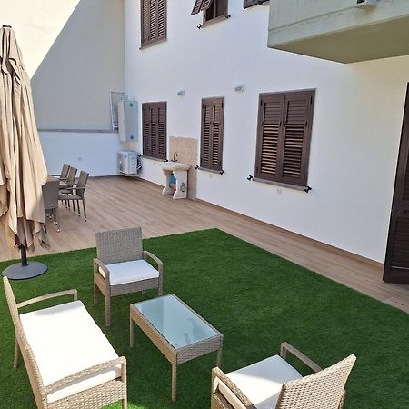 Dd House Family Holiday Apartment เชชินา ภายนอก รูปภาพ