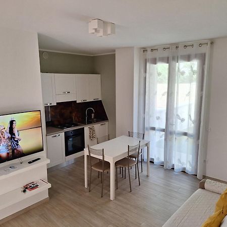 Dd House Family Holiday Apartment เชชินา ภายนอก รูปภาพ
