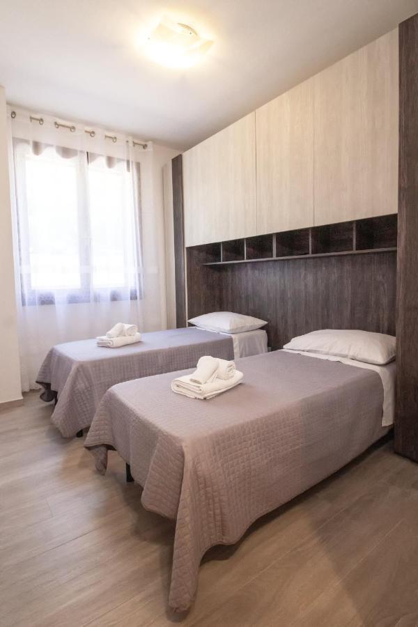 Dd House Family Holiday Apartment เชชินา ภายนอก รูปภาพ