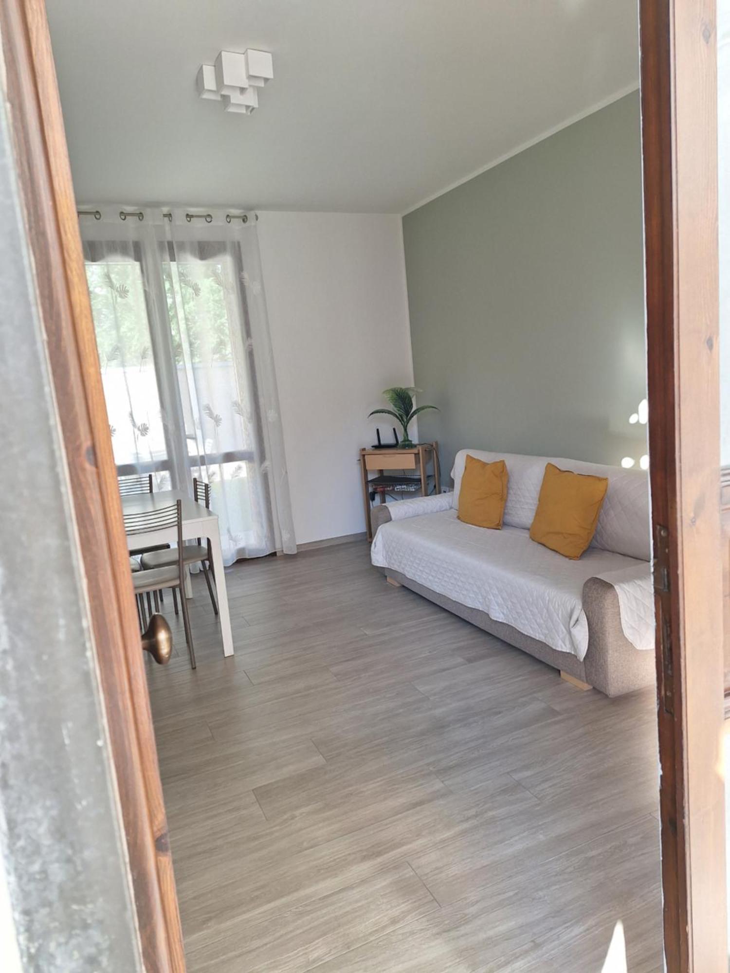 Dd House Family Holiday Apartment เชชินา ภายนอก รูปภาพ
